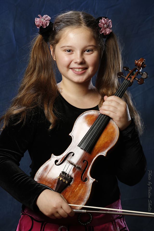 Entrevista a Sofía Leifer, violinista internacional a los 11 años - Centro  Crea, montequinto